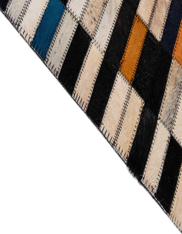Detail image of 5' 2 x 8' Cowhide - Patchwork Rug