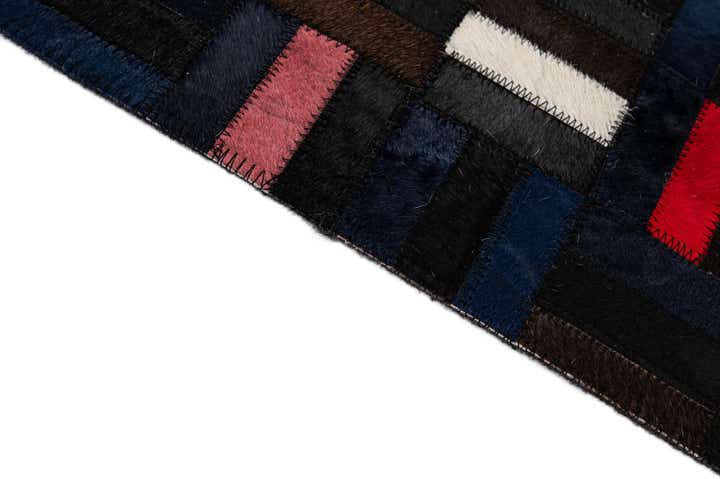 5' 1 x 8' Cowhide - Patchwork Rug