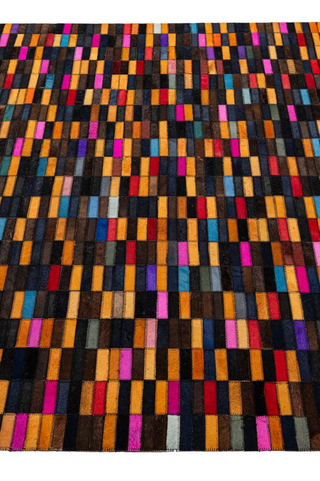 Detail image of 5' x 7' 11 Cowhide - Patchwork Rug