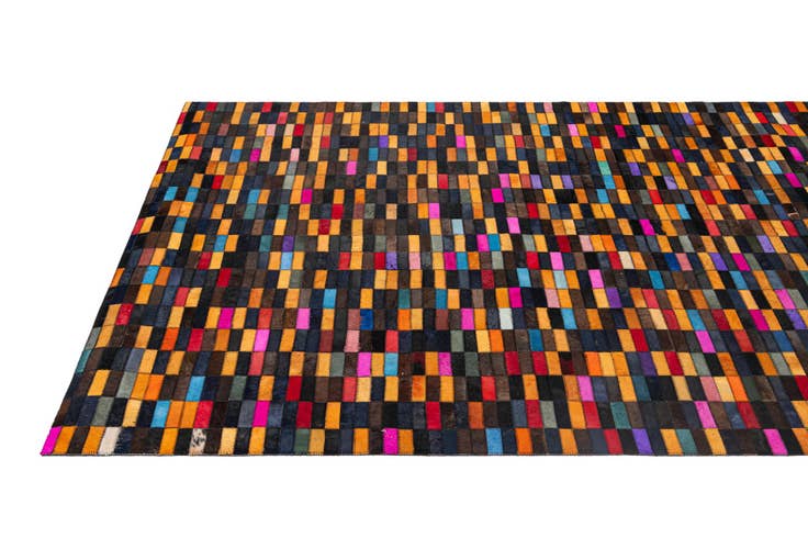 Detail image of 4' 11 x 8' Cowhide - Patchwork Rug