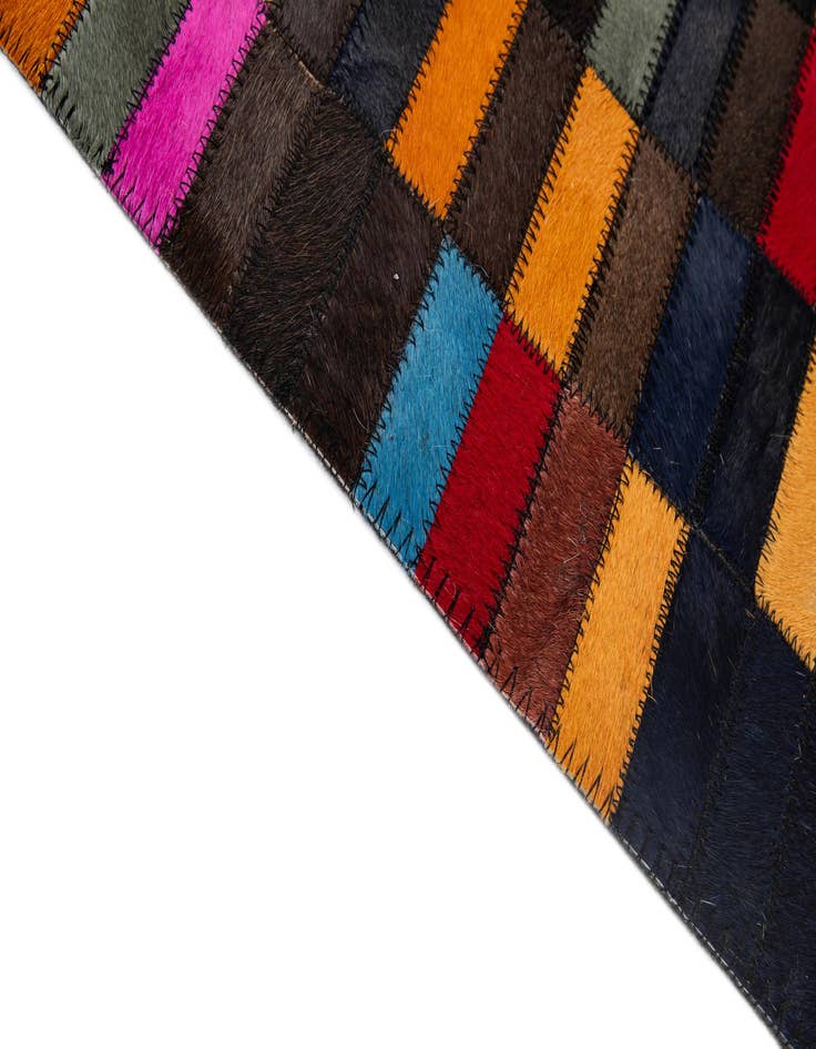 Detail image of 4' 11 x 8' Cowhide - Patchwork Rug