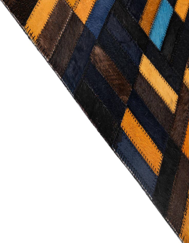 Detail image of 4' 11 x 7' 11 Cowhide - Patchwork Rug