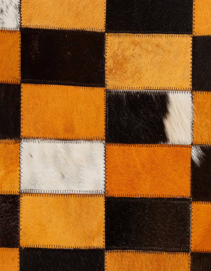 Detail image of 5' 1 x 7' 11 Cowhide - Patchwork Rug