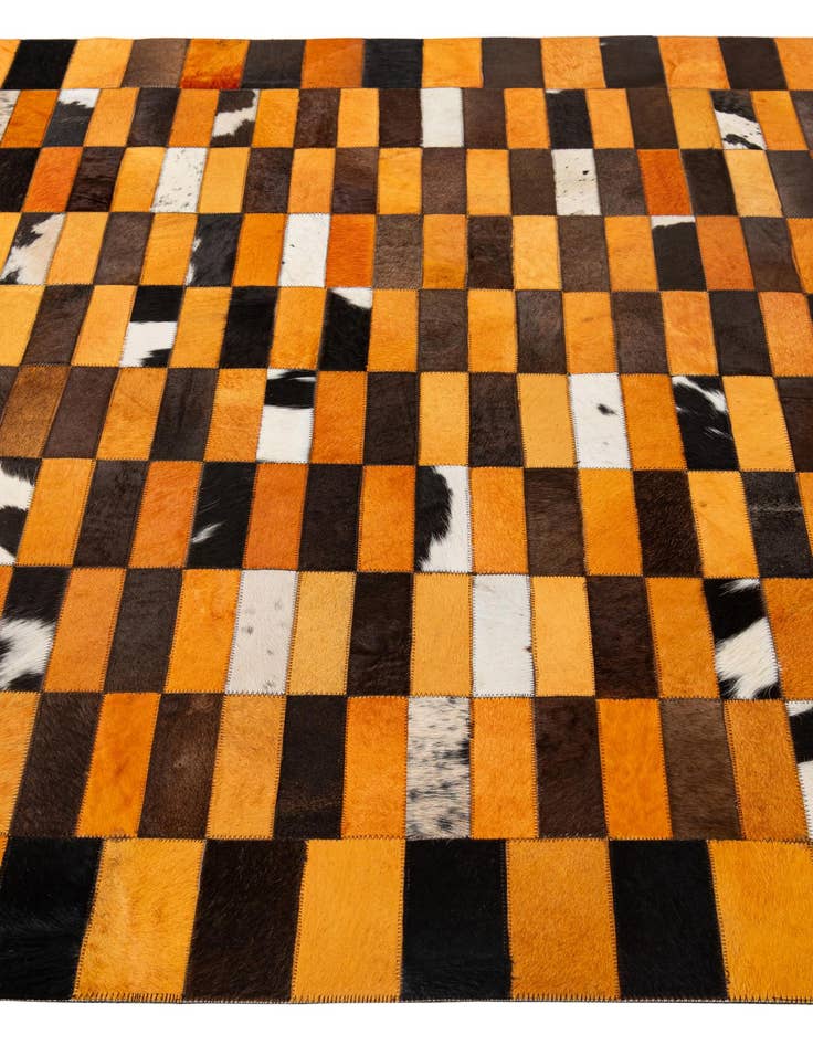 Detail image of 5' 1 x 7' 11 Cowhide - Patchwork Rug