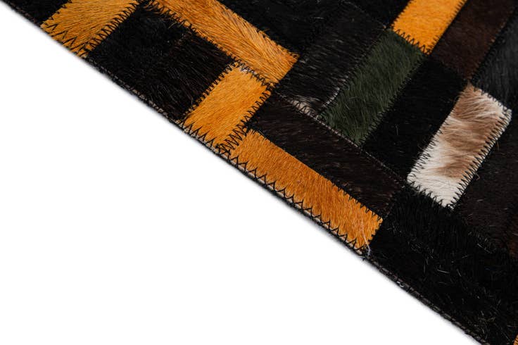 Detail image of 5' x 8' Cowhide - Patchwork Rug