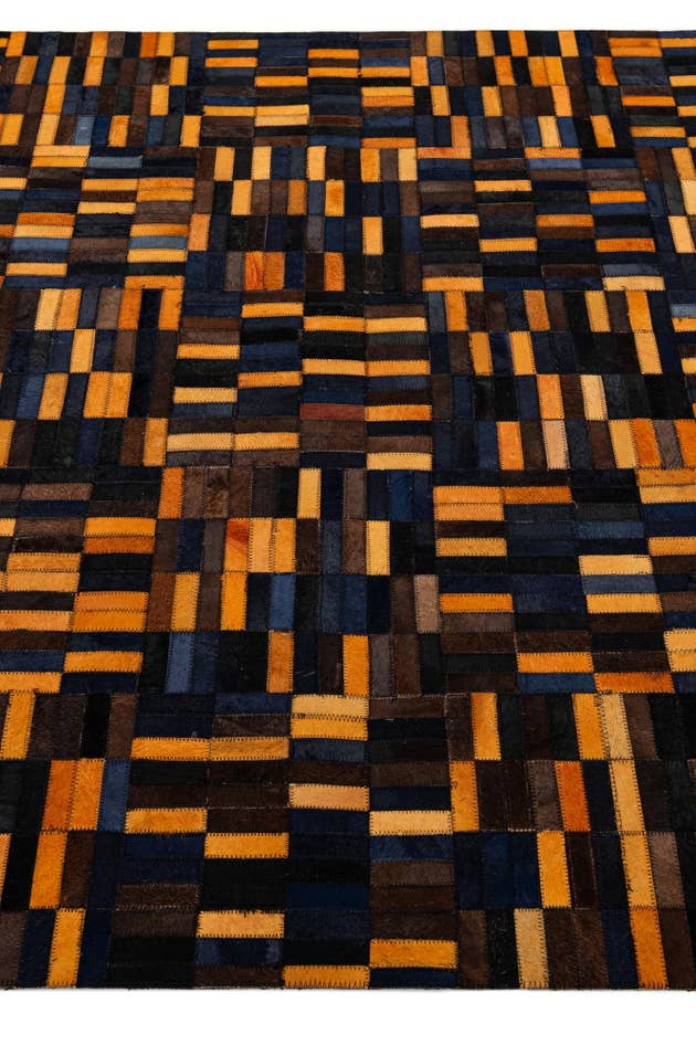 Detail image of 5' x 7' 11 Cowhide - Patchwork Rug