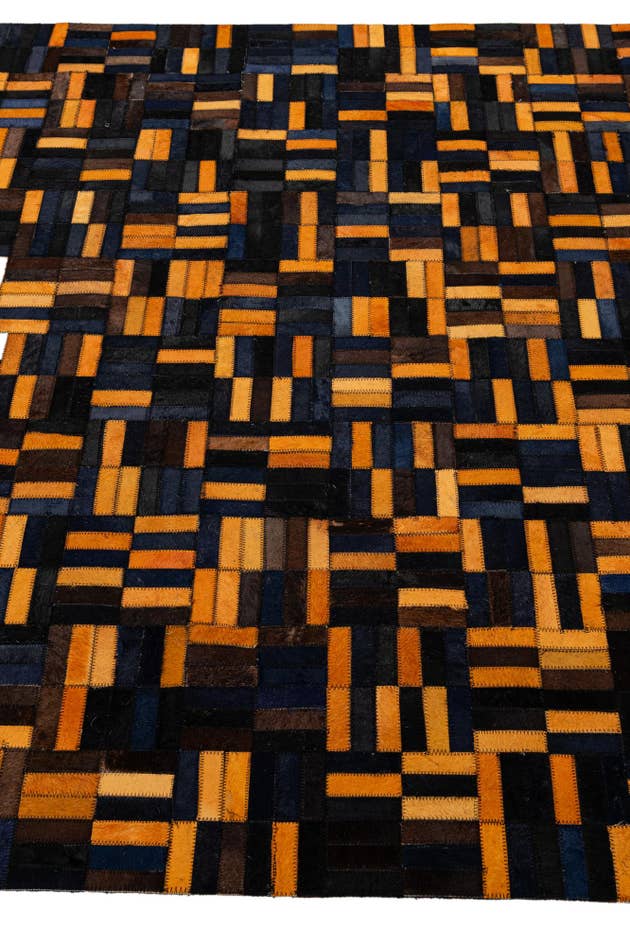 Detail image of 5' x 7' 11 Cowhide - Patchwork Rug