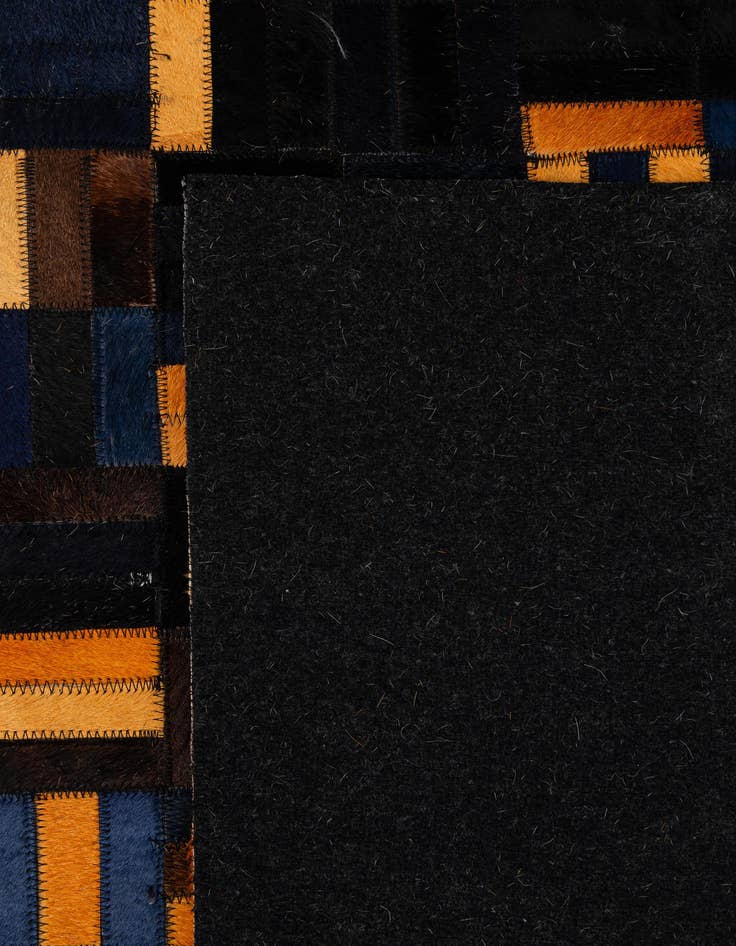 Detail image of 5' x 7' 11 Cowhide - Patchwork Rug