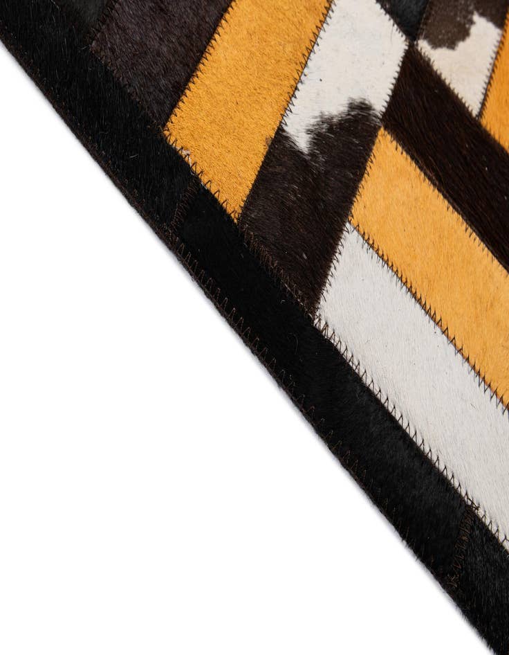 Detail image of 5' 2 x 8' Cowhide - Patchwork Rug