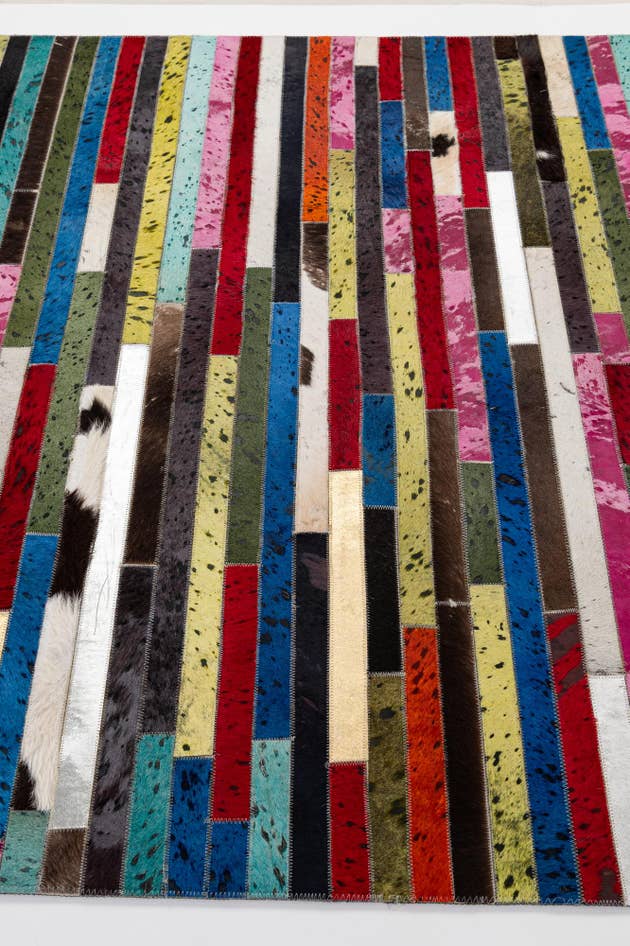 Detail image of 5' 1 x 8' Cowhide - Patchwork Rug