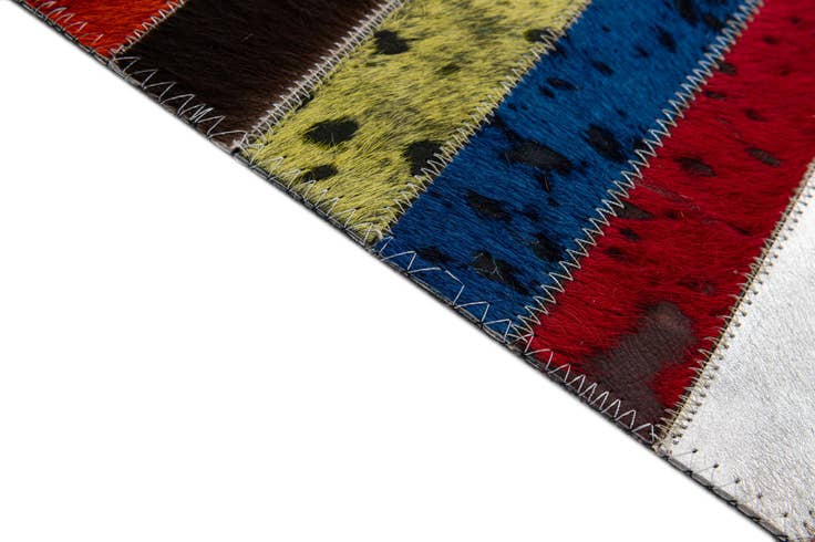 Detail image of 5' 1 x 8' Cowhide - Patchwork Rug