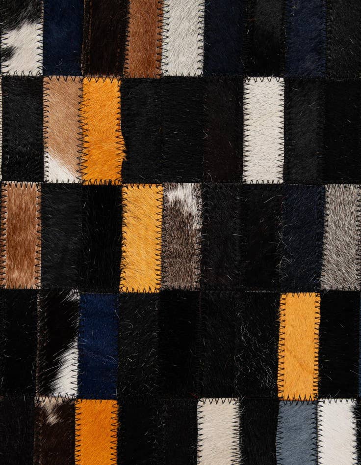 Detail image of 5' 3 x 7' 11 Cowhide - Patchwork Rug