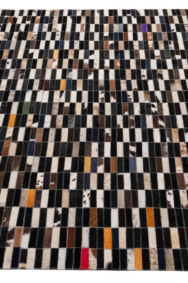 Detail image of 5' 1 x 7' 11 Cowhide - Patchwork Rug