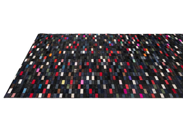 Detail image of 5' 3 x 8' Cowhide - Patchwork Rug