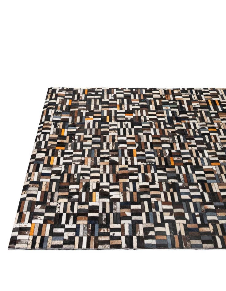 Detail image of 5' 1 x 8' 1 Cowhide - Patchwork Rug