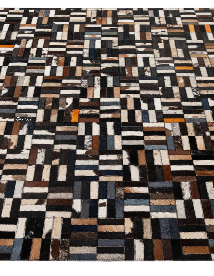 Detail image of 5' 1 x 8' 1 Cowhide - Patchwork Rug