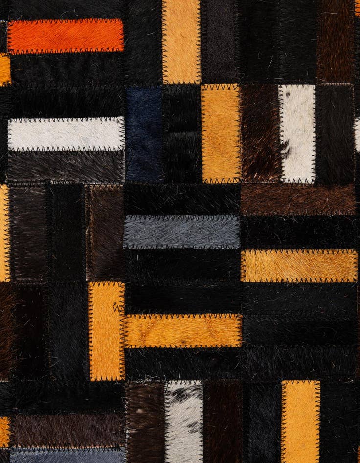 Detail image of 5' 2 x 8' Cowhide - Patchwork Rug