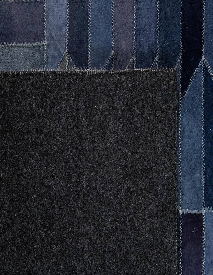 Detail image of 5' 1 x 8' Cowhide - Patchwork Rug