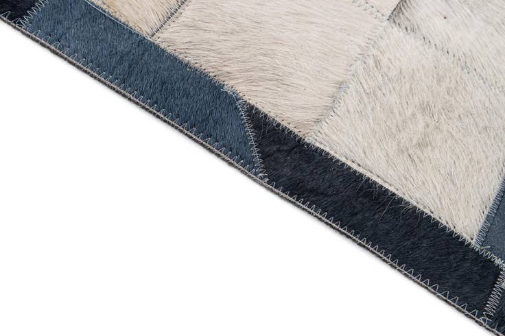 Detail image of 5' 1 x 7' 11 Cowhide - Patchwork Rug