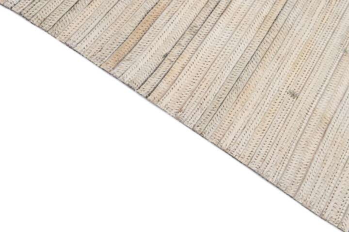 5' 6 x 8' Cowhide - Patchwork Rug