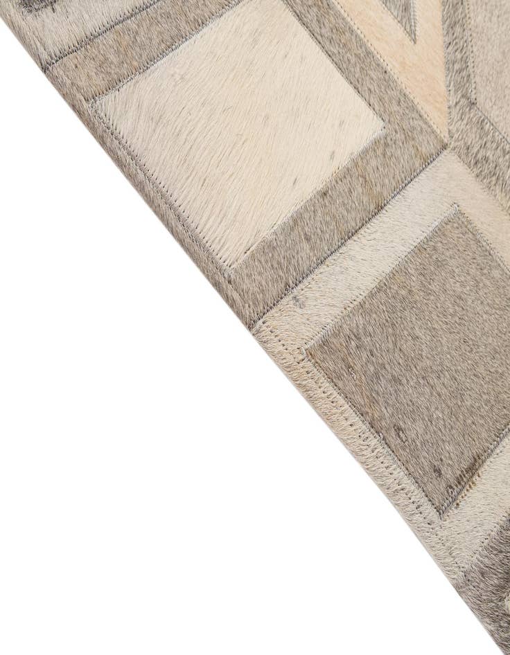 Detail image of 5' 3 x 7' 8 Cowhide - Patchwork Rug