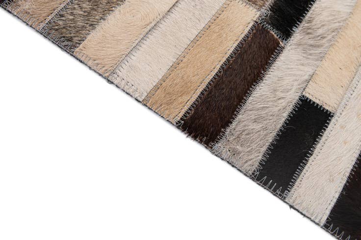 Detail image of 5' 1 x 7' 11 Cowhide - Patchwork Rug