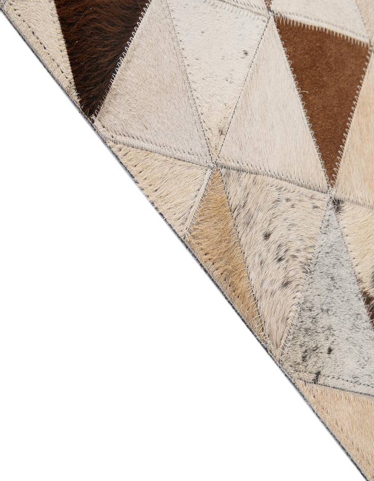 Detail image of 5' x 7' 11 Cowhide - Patchwork Rug