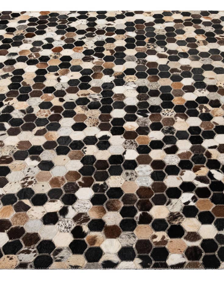 Detail image of 5' 1 x 7' 11 Cowhide - Patchwork Rug