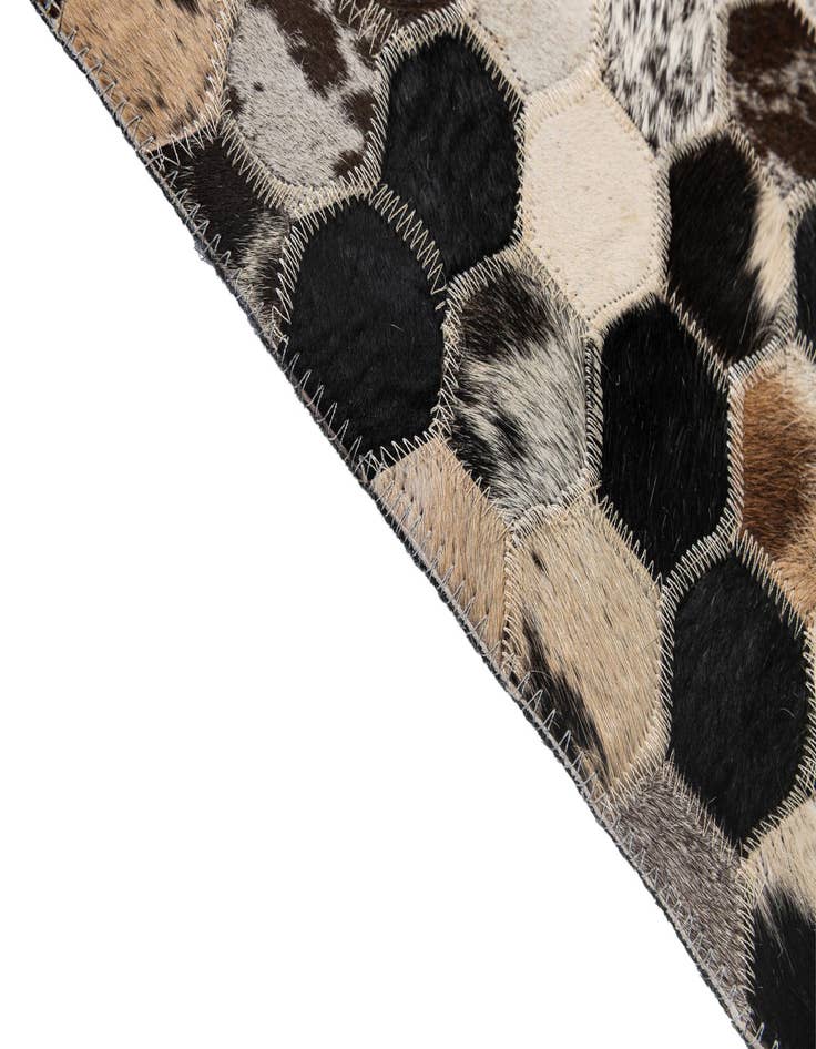 Detail image of 5' 1 x 7' 11 Cowhide - Patchwork Rug