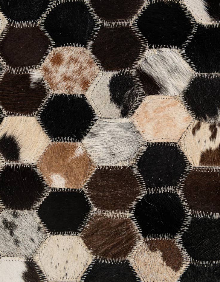 Detail image of 5' 1 x 7' 11 Cowhide - Patchwork Rug