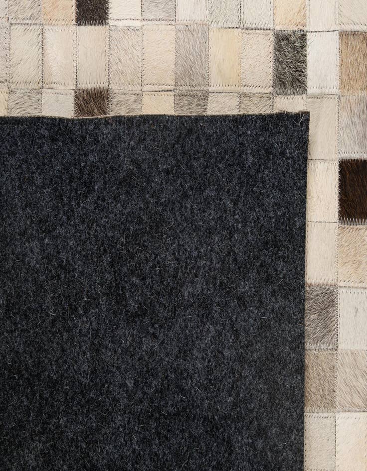 Detail image of 5' x 7' 11 Cowhide - Patchwork Rug