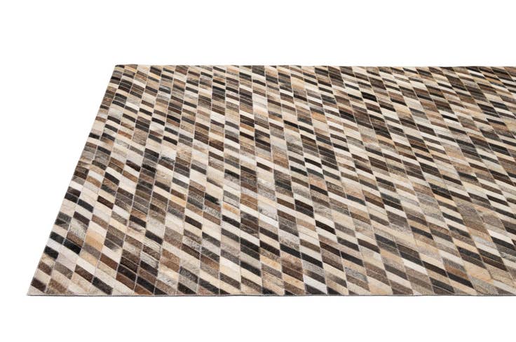 Detail image of 5' 1 x 7' 11 Cowhide - Patchwork Rug