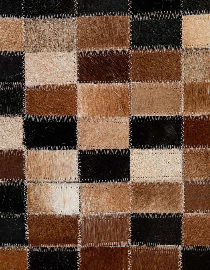 Detail image of 5' 3 x 7' 11 Cowhide - Patchwork Rug