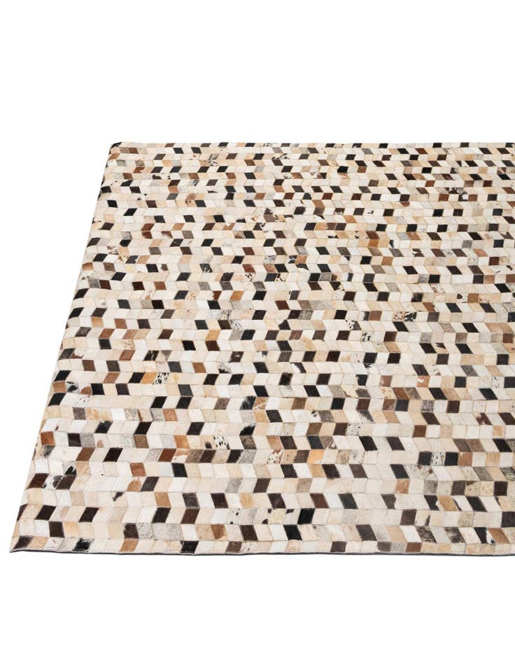 Detail image of 5' 1 x 8' Cowhide - Patchwork Rug