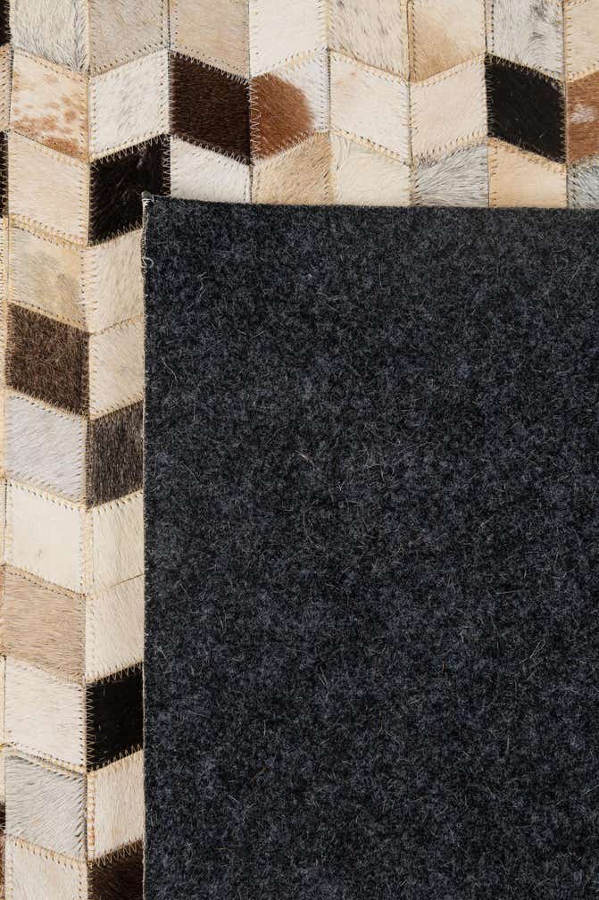5' 1 x 8' Cowhide - Patchwork Rug