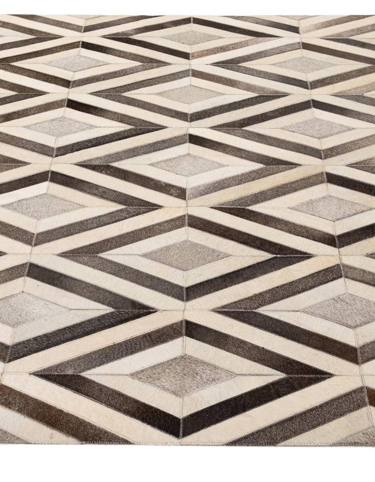 Detail image of 5' 1 x 7' 10 Cowhide - Patchwork Rug