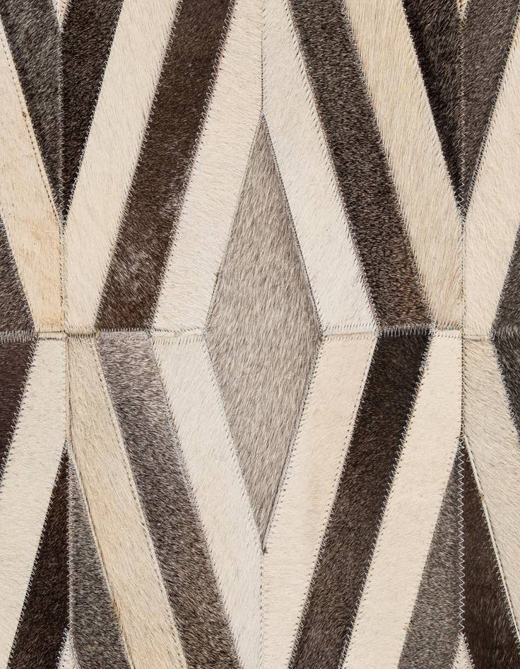 Detail image of 5' 1 x 7' 10 Cowhide - Patchwork Rug
