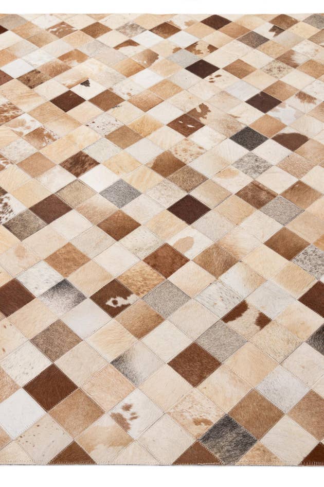 Detail image of 5' 1 x 8' Cowhide - Patchwork Rug