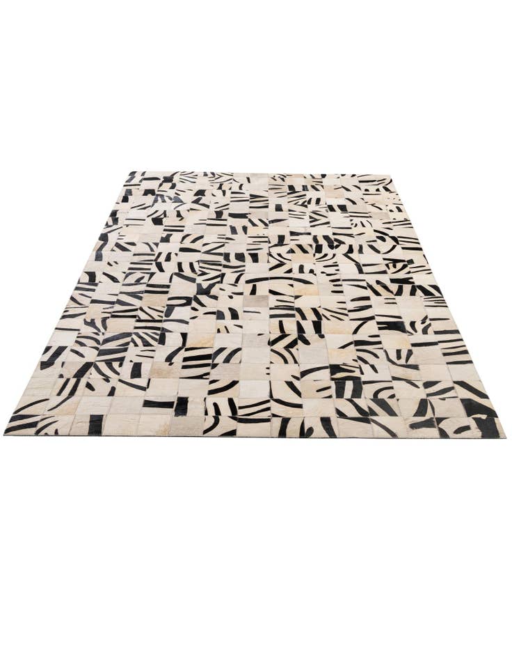 Detail image of 5' x 7' 10 Cowhide - Patchwork Rug