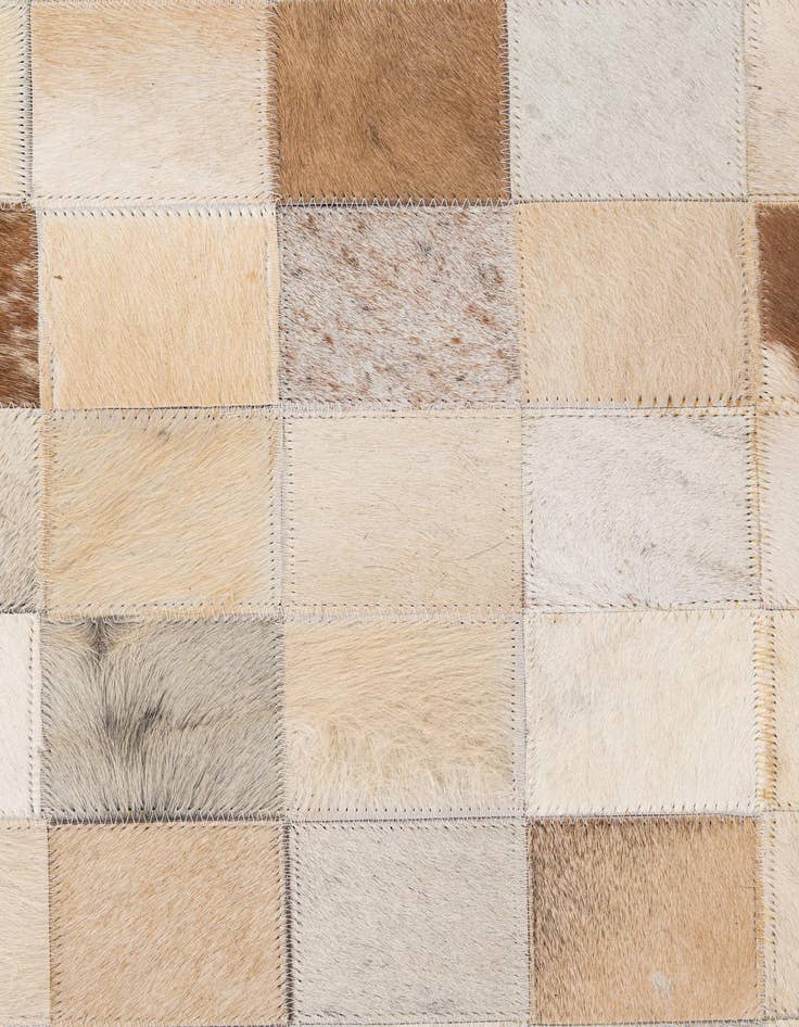 Detail image of 5' 1 x 8' 1 Cowhide - Patchwork Rug
