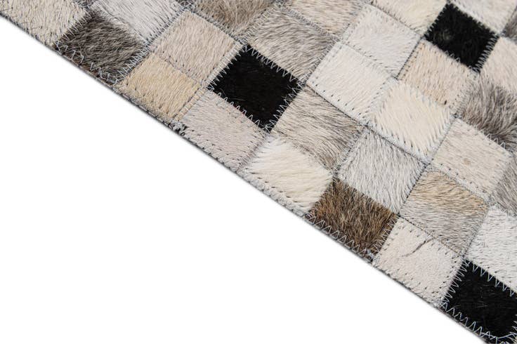 Detail image of 5' x 7' 11 Cowhide - Patchwork Rug