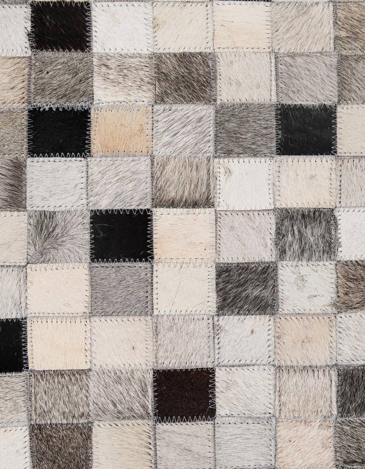 Detail image of 5' 2 x 8' 2 Cowhide - Patchwork Rug