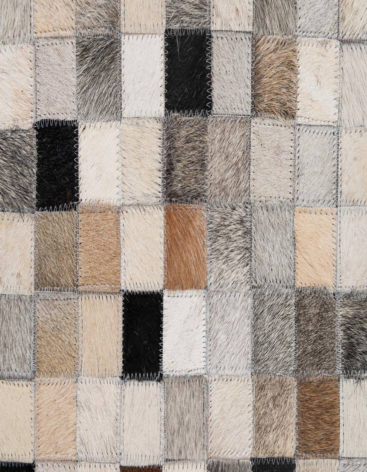 Detail image of 5' x 7' 11 Cowhide - Patchwork Rug