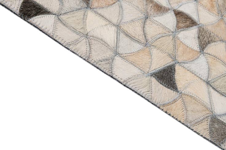 Detail image of 5' 2 x 8' Cowhide - Patchwork Rug