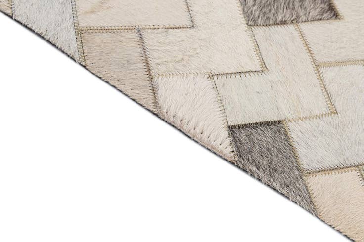 Detail image of 5' 3 x 7' 11 Cowhide - Patchwork Rug