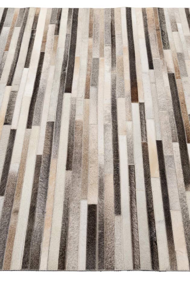 Detail image of 5' 2 x 8' Cowhide - Patchwork Rug