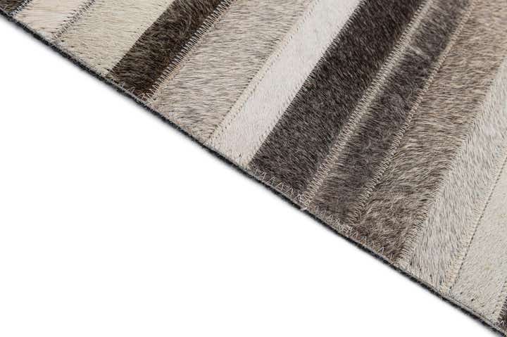 5' 2 x 8' Cowhide - Patchwork Rug