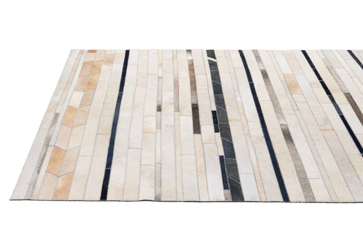 Detail image of 4' 11 x 7' 8 Cowhide - Patchwork Rug