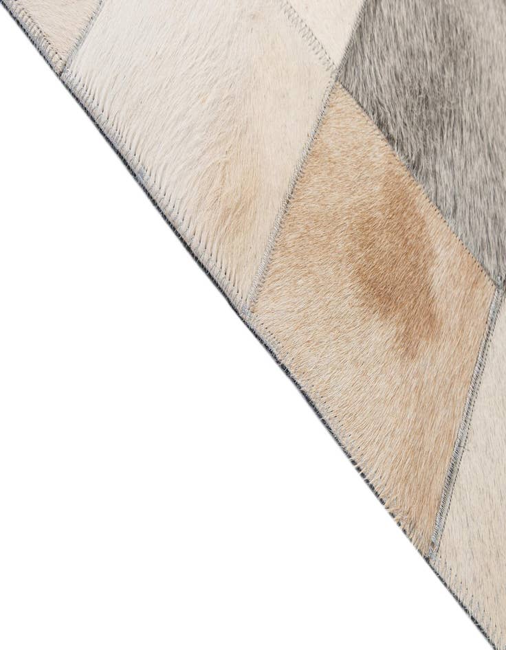 Detail image of 5' 1 x 7' 10 Cowhide - Patchwork Rug