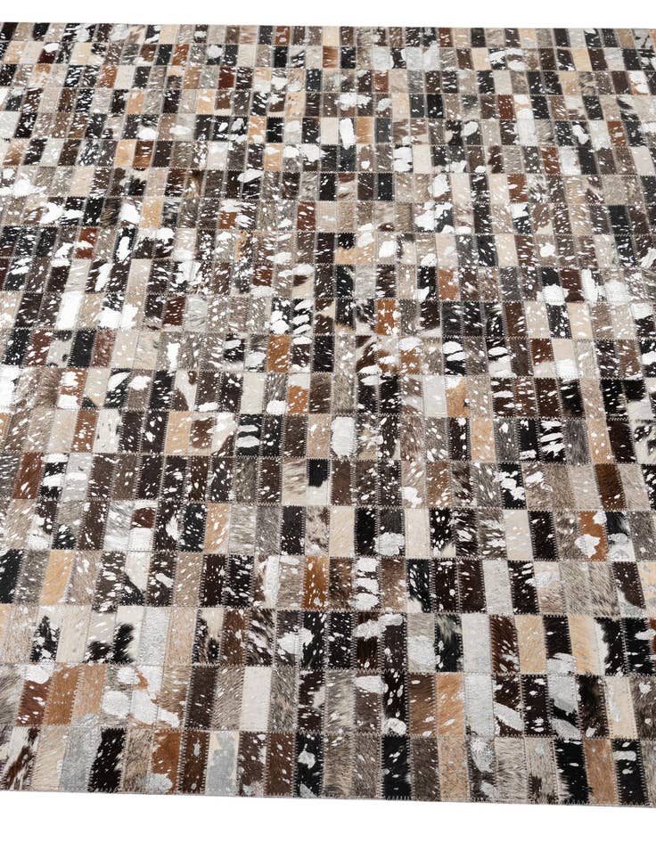 Detail image of 5' 1 x 8' Cowhide - Patchwork Rug